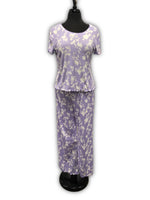 Load image into Gallery viewer, Women's Two Piece Poly Spandex Ribbed Capri Set with Picot Neck, Merrow Edging & Rosette