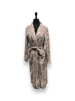 Load image into Gallery viewer, Women's Velour Long Sleeved Shawl Robe with Collar
