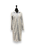 Load image into Gallery viewer, Women's Jacquard Burn-Out Plush-Flannel Robe with Zipper Front
